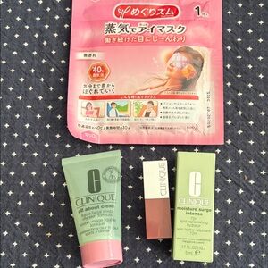 Clinique Green Skincare Trio with Pink Eye Mask